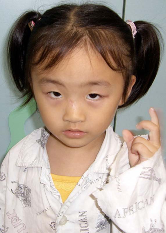 曹鑫月 Cao Xin Yue
