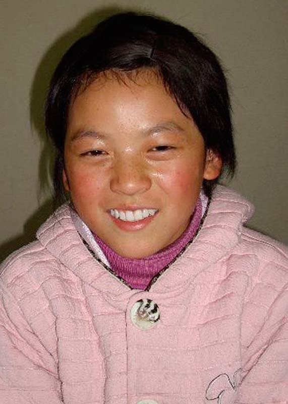 周彩虹 Zhou Cai Hong